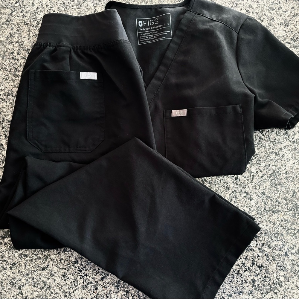Figs scrubs set. Pants are small tall. Top is small. Perfect condition.